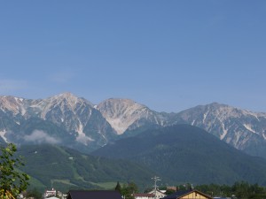 残雪残る白馬三山